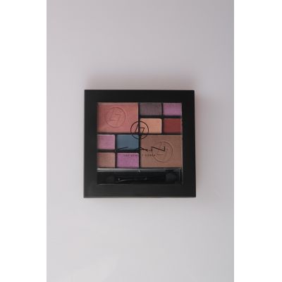 Make up kit